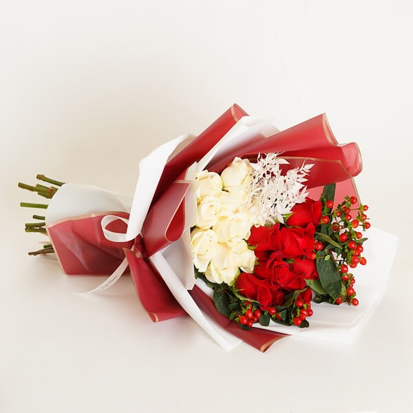 Majestic Qatar national day Bouquet